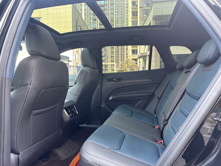 Фото 5 - Ford Equator Sport