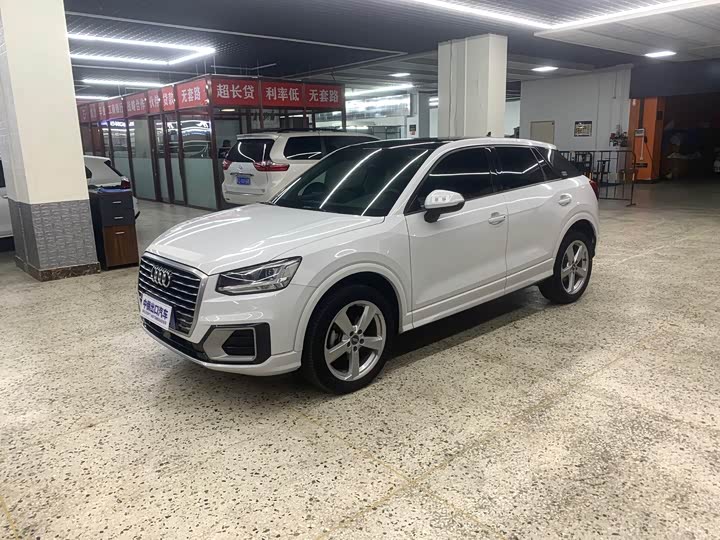 Фото 1 - Audi Q2L