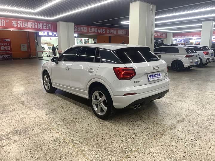 Фото 4 - Audi Q2L