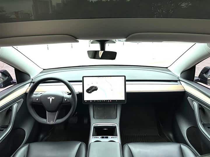 Фото 9 - Tesla Model Y