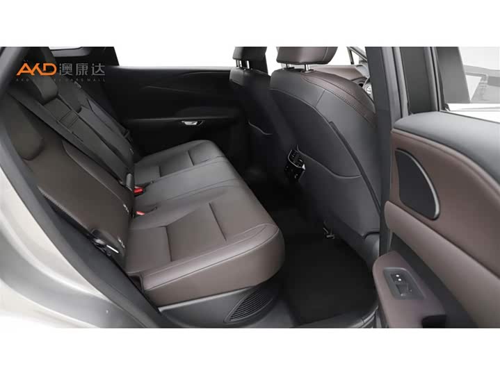 Фото 8 - Lexus RX