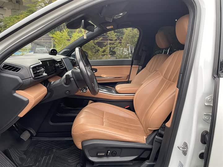 Фото 7 - Nio ES8