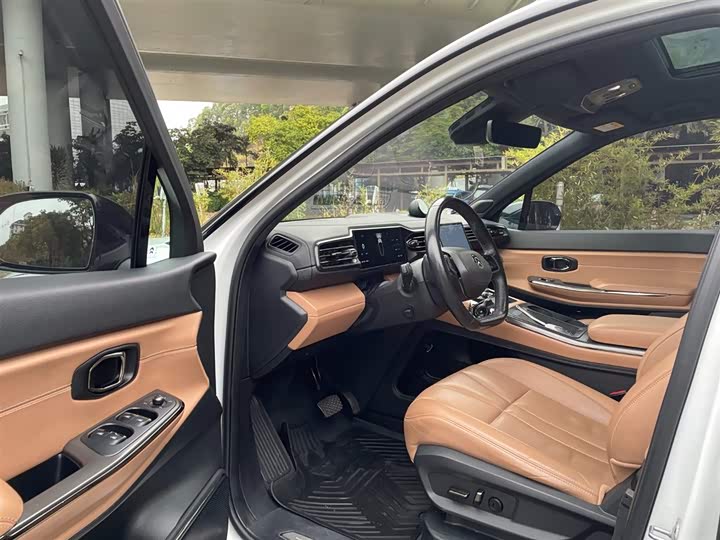 Фото 8 - Nio ES8