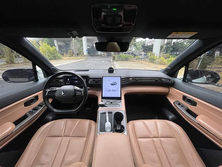 Фото 9 - Nio ES8