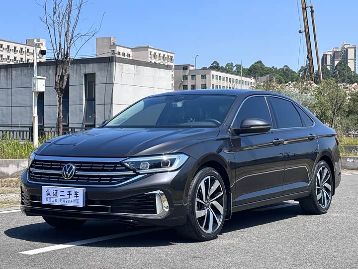 Фото 1 - Volkswagen Sagitar L