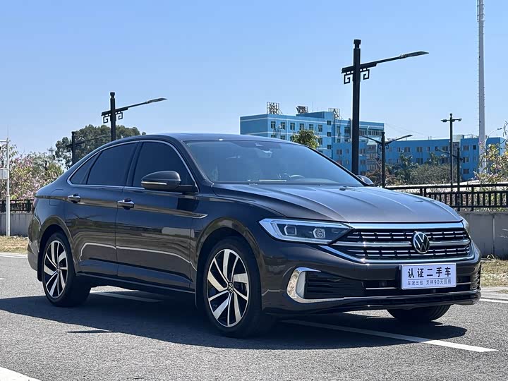 Фото 3 - Volkswagen Sagitar L