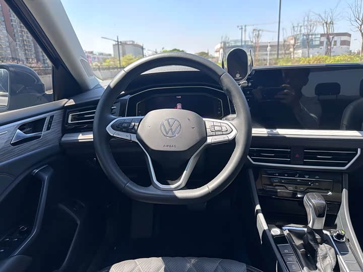 Фото 4 - Volkswagen Sagitar L