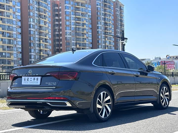 Фото 7 - Volkswagen Sagitar L