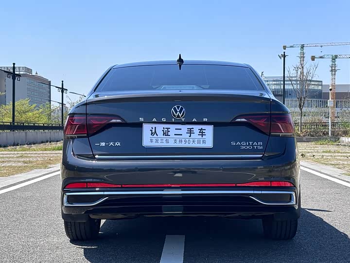 Фото 8 - Volkswagen Sagitar L