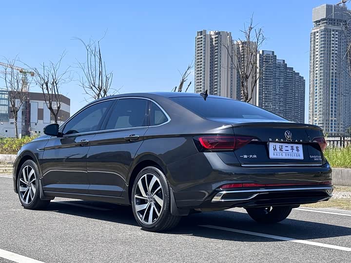 Фото 9 - Volkswagen Sagitar L