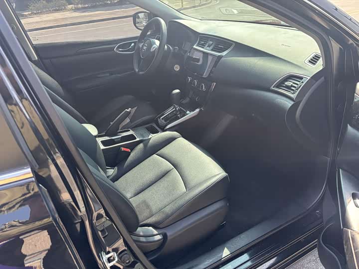 Photo 3 - Nissan Sylphy