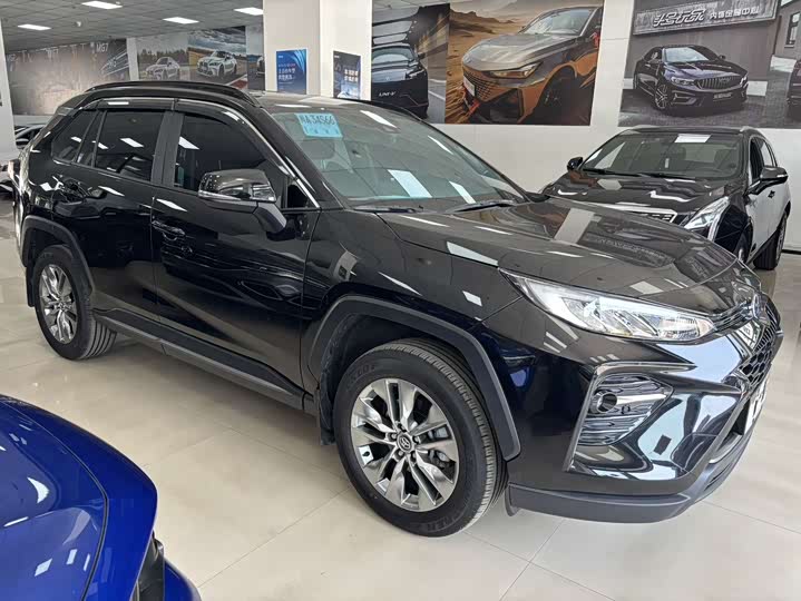 Photo 3 - Toyota Wildlander