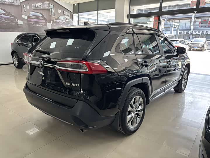 Photo 7 - Toyota Wildlander