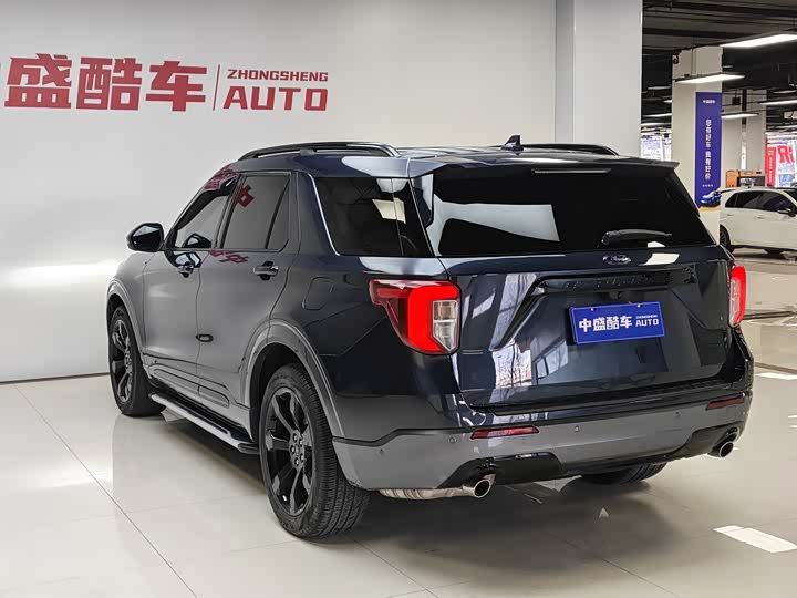 Фото 4 - Ford Explorer