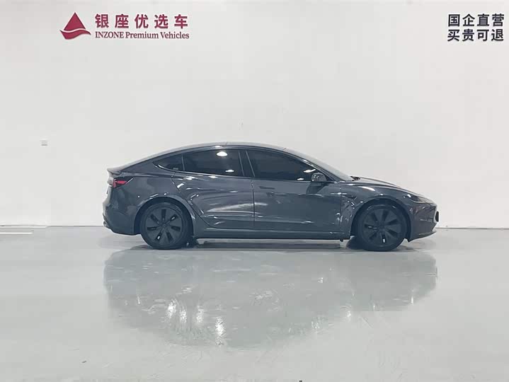 Фото 4 - Tesla Model 3