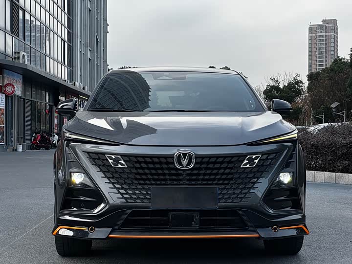 Фото 2 - Changan UNI-T