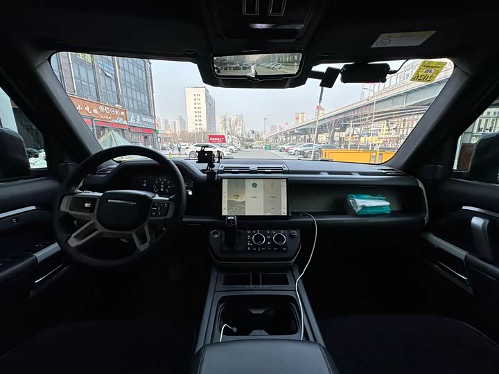 Фото 9 - Land Rover Defender