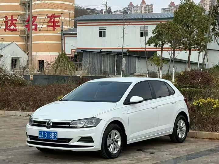 Фото 1 - Volkswagen Polo