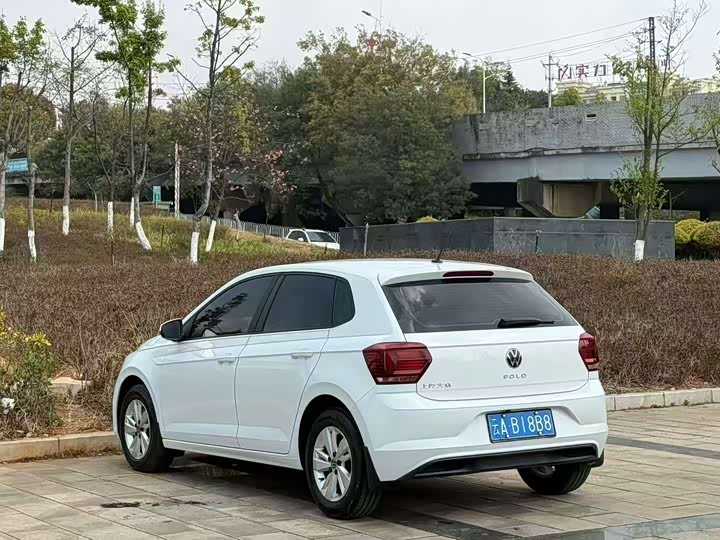 Фото 9 - Volkswagen Polo