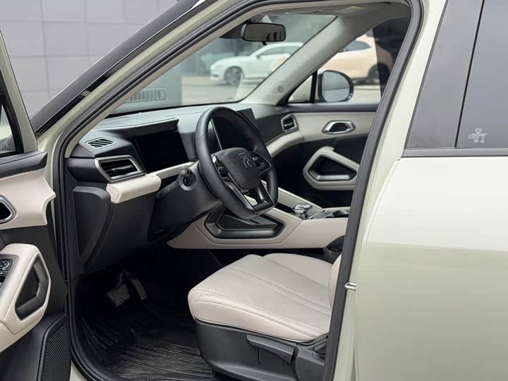 Фото 4 - BYD Yuan Up