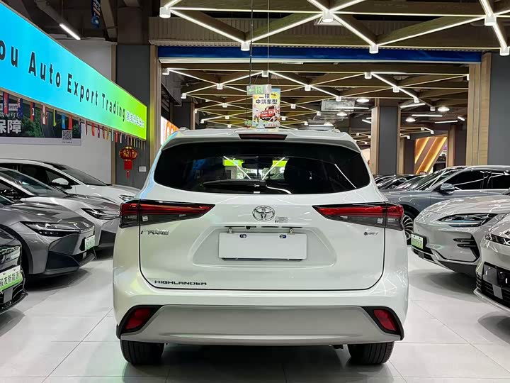 Фото 6 - Toyota Highlander