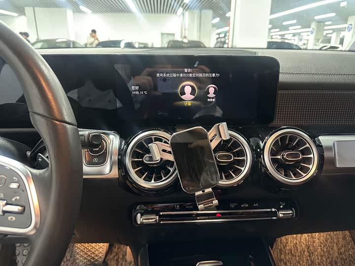 Фото 7 - Mercedes-Benz GLB-Class