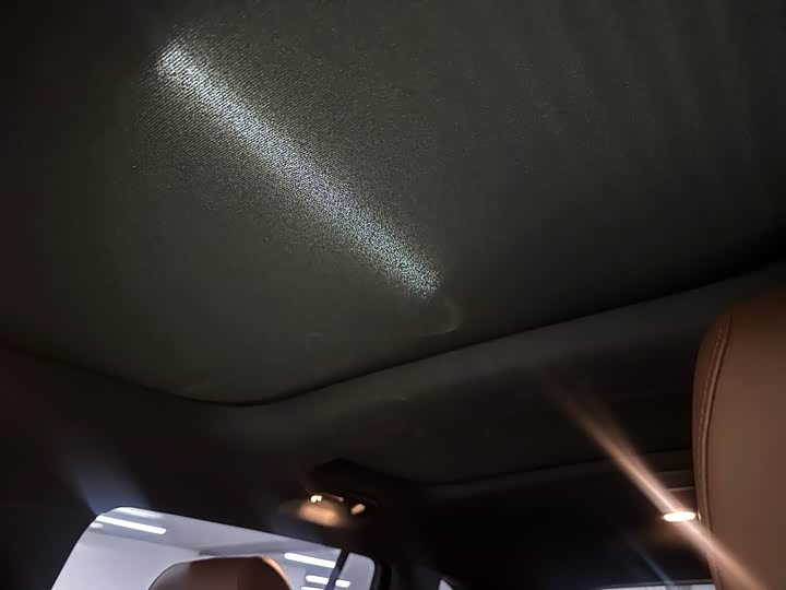 Фото 9 - Mercedes-Benz GLB-Class