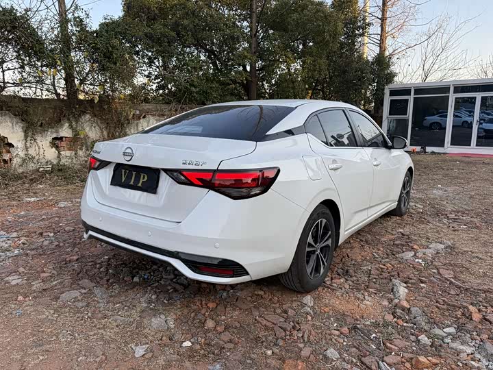 Фото 4 - Nissan Sylphy