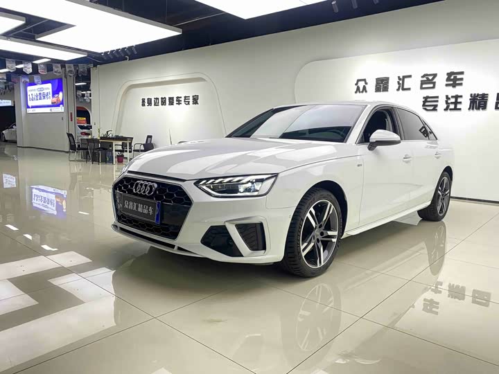 Фото 1 - Audi A4L