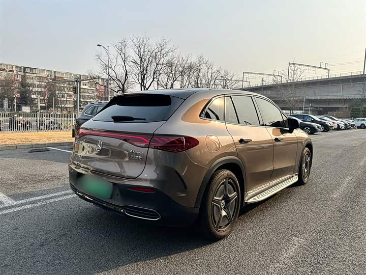 Фото 4 - Mercedes-Benz EQE SUV