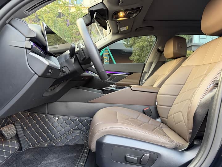 Фото 5 - BMW 5 Series