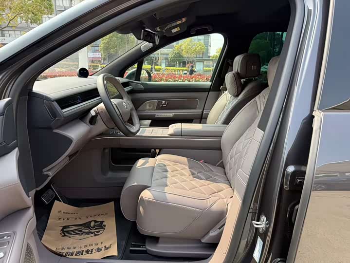 Фото 5 - Nio ES8