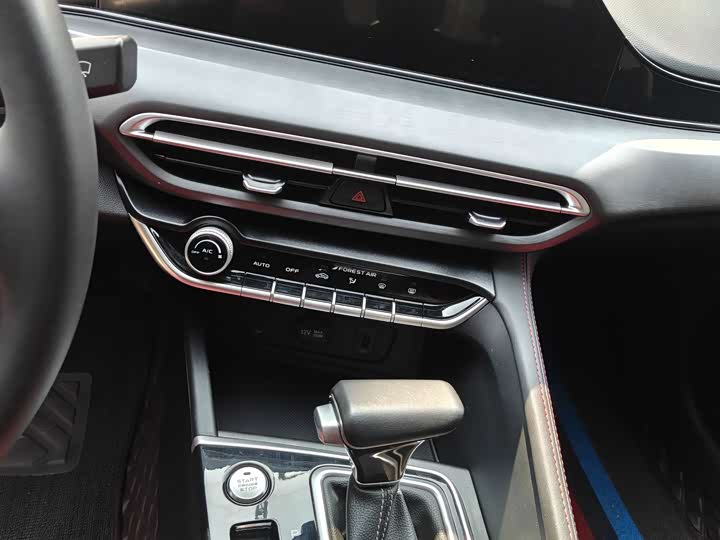 Фото 7 - Changan Eado Plus