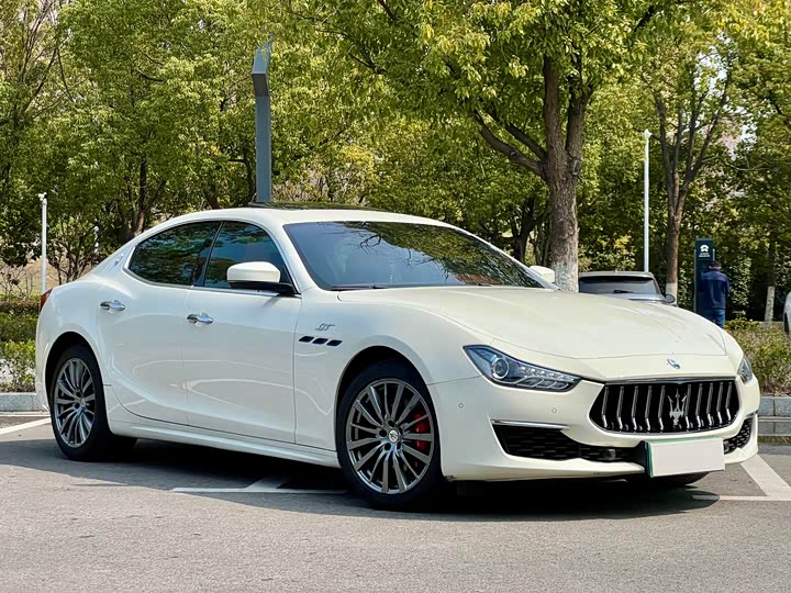 Фото 3 - Maserati Ghibli