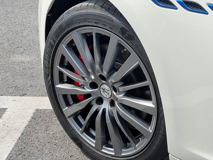 Фото 7 - Maserati Ghibli