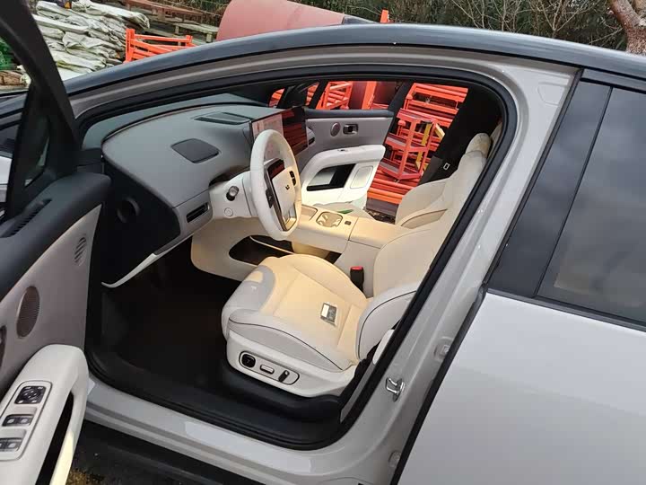 Фото 6 - LiXiang i6