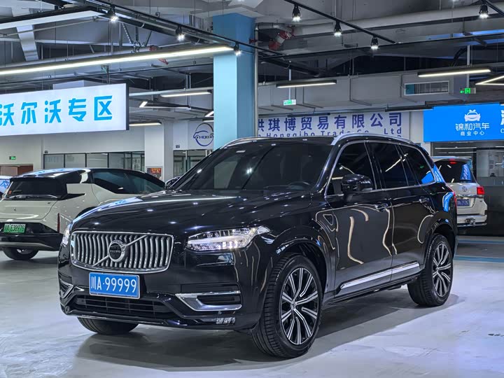 Фото 1 - Volvo XC90