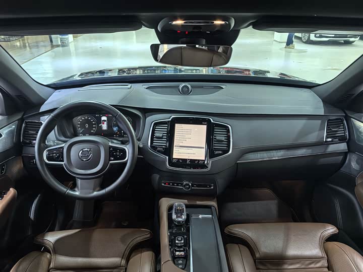 Фото 3 - Volvo XC90