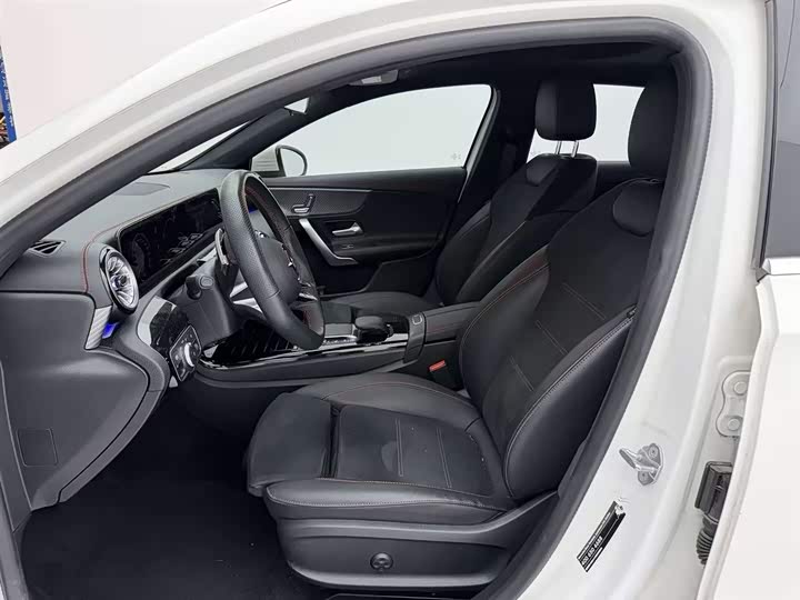 Фото 4 - Mercedes-Benz A-Class