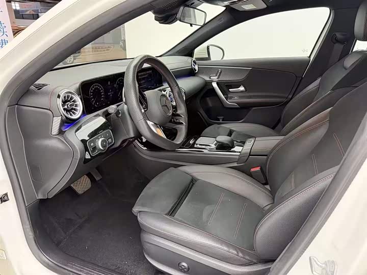 Фото 5 - Mercedes-Benz A-Class