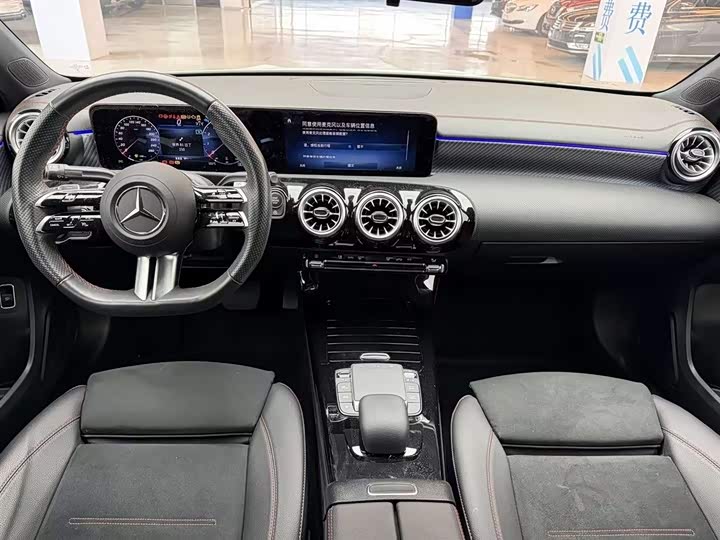 Фото 6 - Mercedes-Benz A-Class