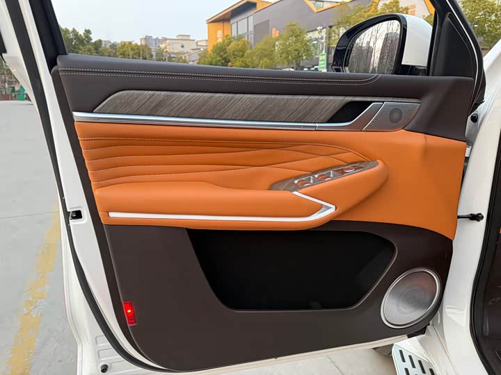 Фото 9 - Tank 500 Hybrid