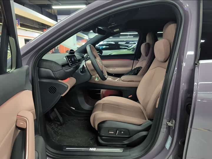 Фото 9 - Nio EC6