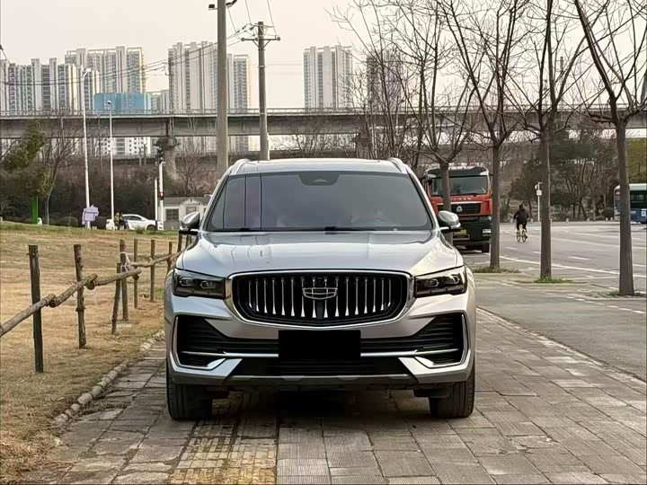 Фото 2 - Geely Monjaro