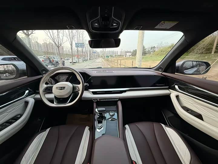 Фото 5 - Geely Monjaro