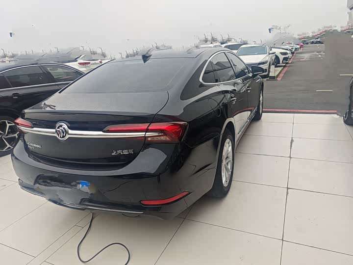 Фото 4 - Buick LaCrosse