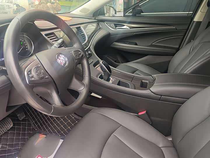 Фото 9 - Buick LaCrosse