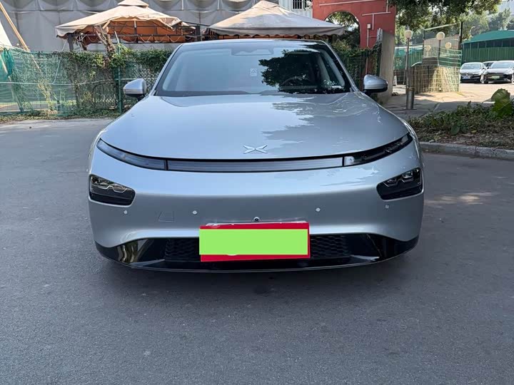 Фото 2 - XPeng P7