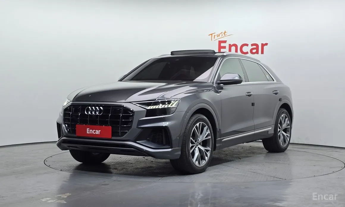 Фото 1 - Audi Q8