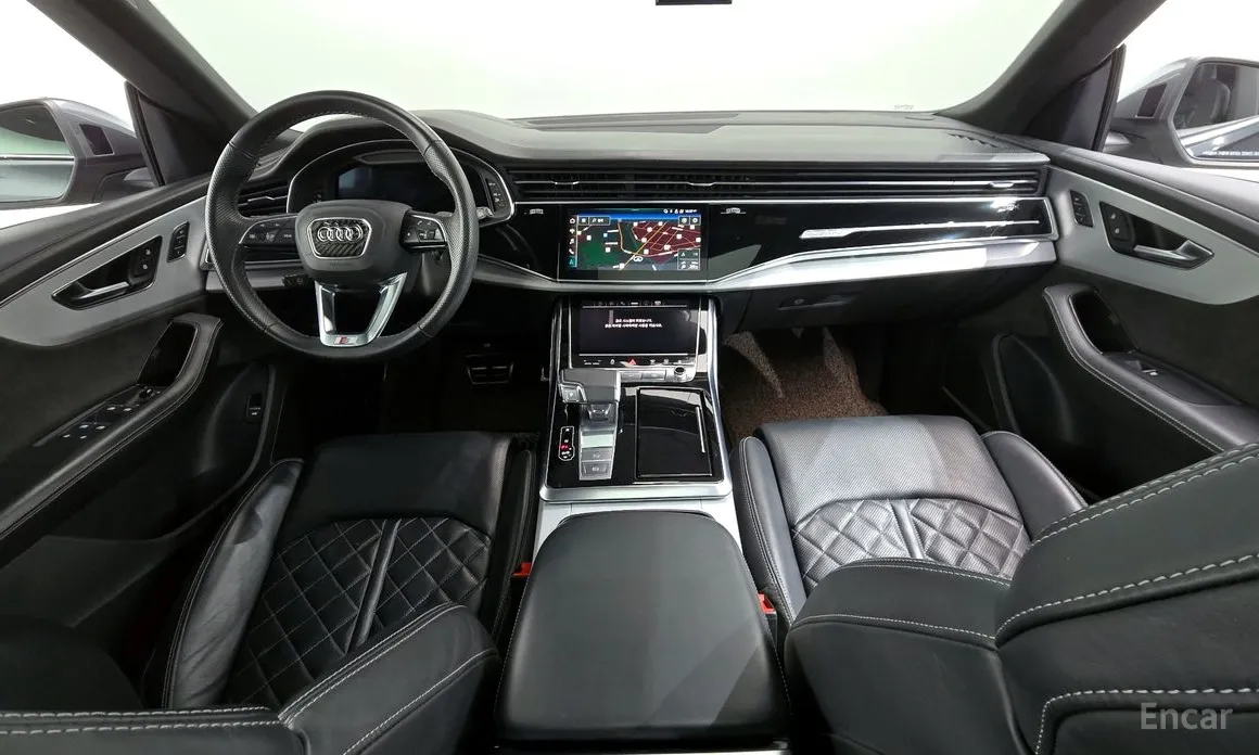 Фото 7 - Audi Q8